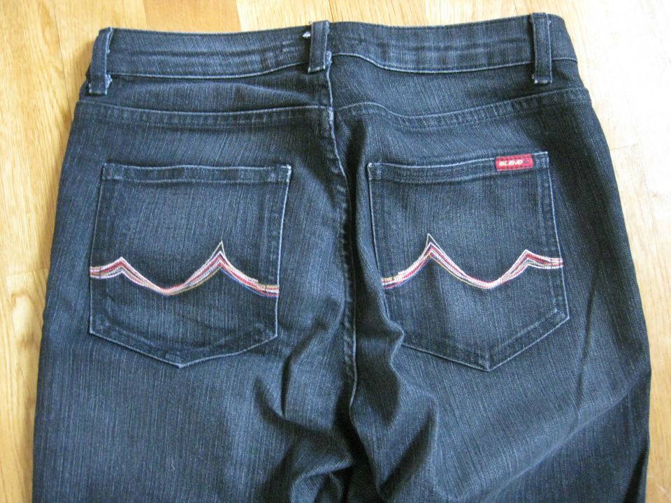 Ženske hlače - foto povečava
