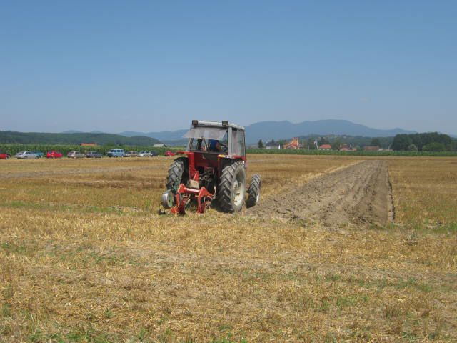 Natjecanje orača 2012 - foto povečava