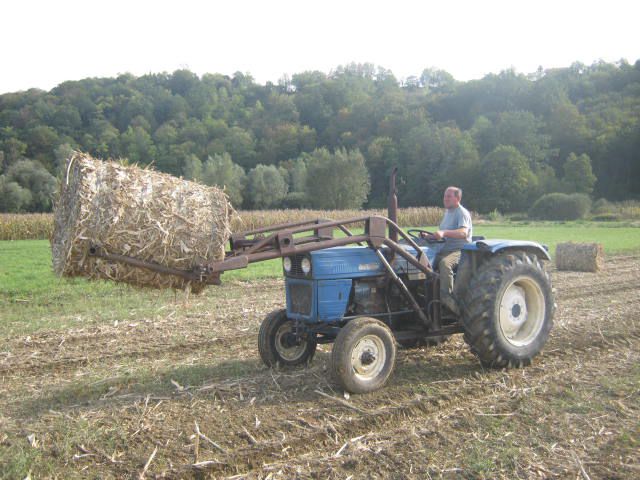 Spremanje kukuruzovine  2012 - foto povečava