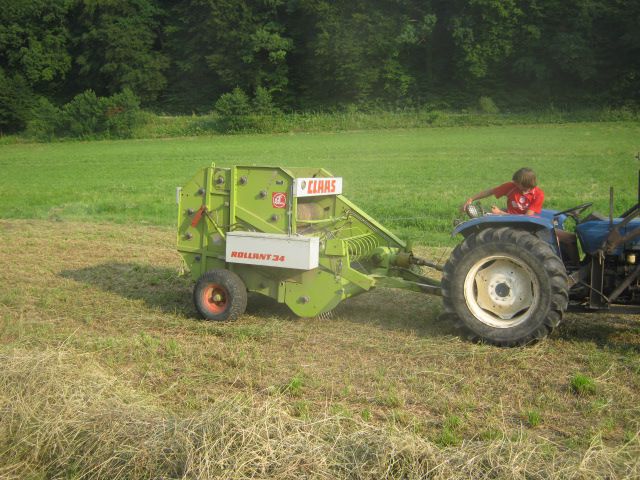 Spremanje lucerke 2013 - foto