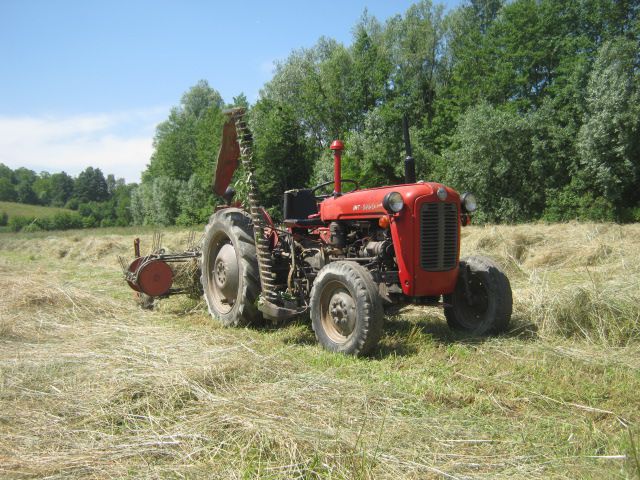 Spremanje sijena 2014 - foto povečava