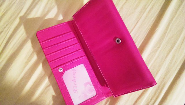 Pink denarnica, cena: 8 eur
