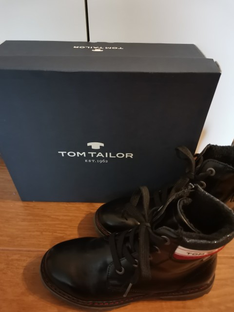 Bulerji Tom Tailor velikost 36 cena 20 evr - foto