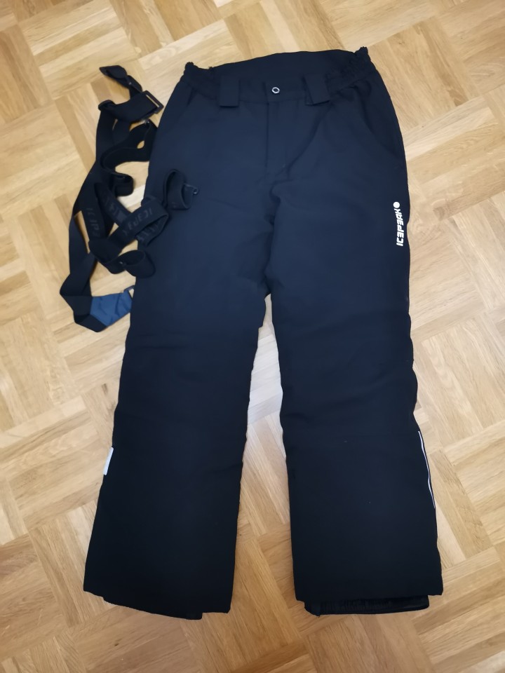 Icepeak  smučarske hlače 140 cena 15 evr