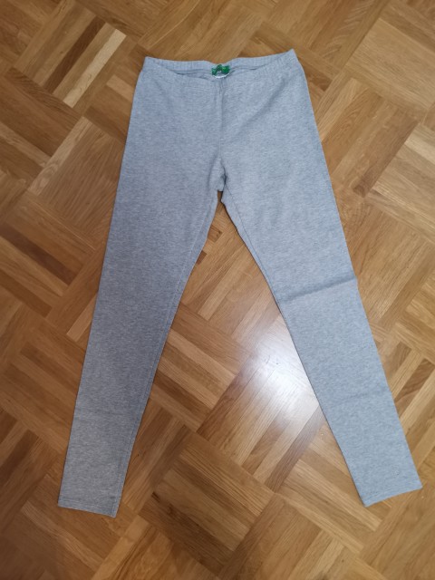 Legice Benetton XL 150 cena 2 evr