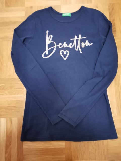 Komplet -Majica Benetton XL 150 cena 2 evr.