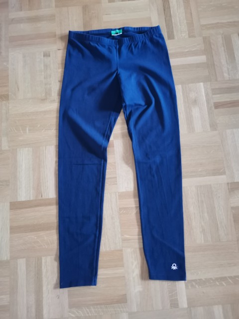 Benetton legice velikost 150 cena 3 evr.