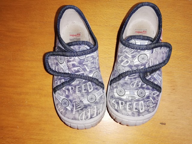 Superffit copati še. 24 = 4 eur