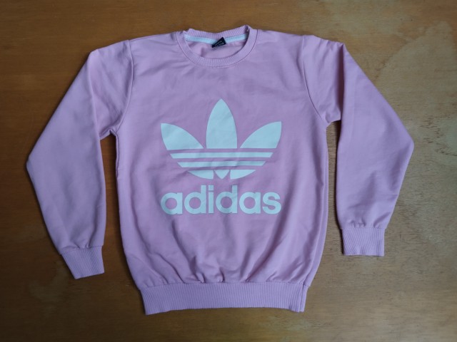 Adidas pulover 134 - 140 = 5 eur