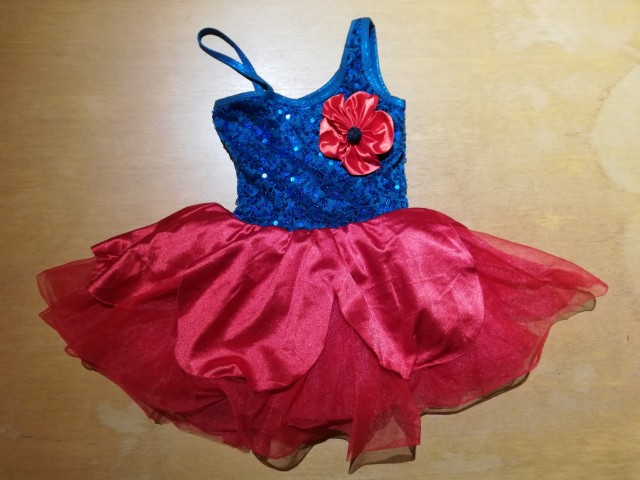 Balerina, Baletni dres 122 = 10 eur