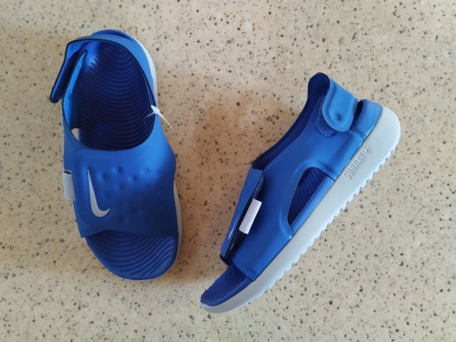 Novi Nike sandali 29= 15 eur