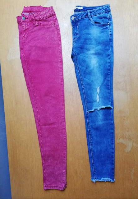 2 x kavbojke 34 - 36 = 8 eur komplet.