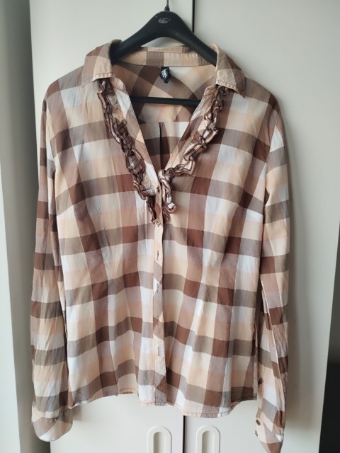 Srajca xl, 42 = 5 eur