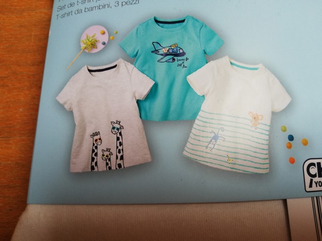 Nove majice 104 - 110 = 4 eur