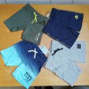 4x nove hlače 110 - 116 = 8 eur