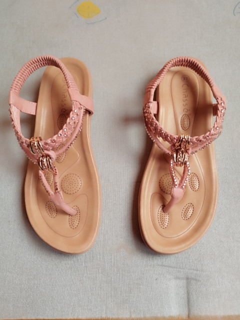 Sandali 37 = 5 eur