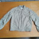 prehodna jakna 146 = 5 eur 
