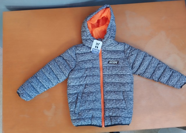 Nova bunda 122 = 10 eur