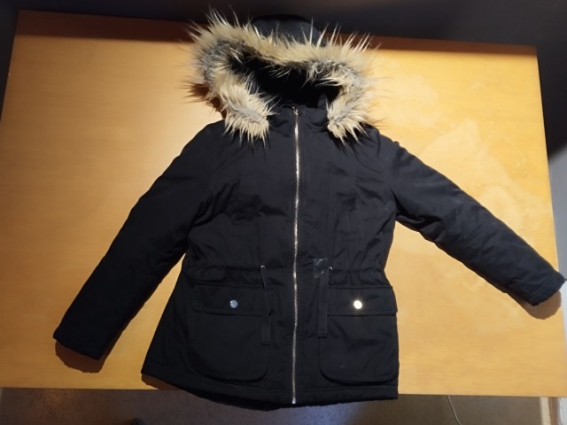Bunda 146 - 152 = 5 eur