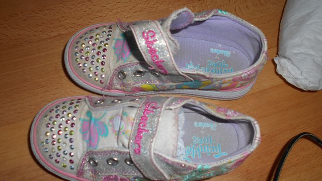 Otroška obutev za deklice - foto