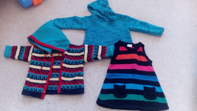 Pletena jopica, pleten pulover, pletena oblekica, vsak 3 eur