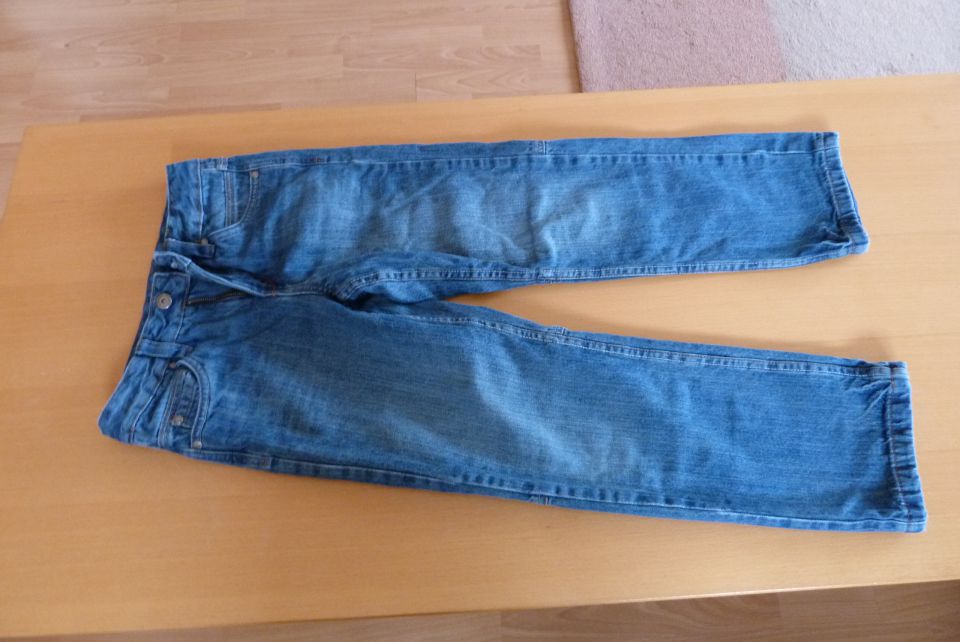 jeans  podložene hlače Alive št. 140 - 3 eur