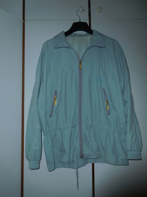 Vetrovka 38-40, tanjša jakna - 7 eur