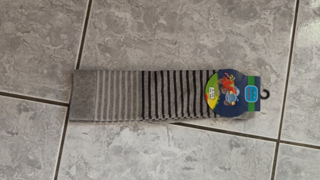 Nove dokolenke 35-38 - 1,50 eur