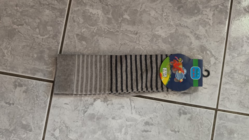 nove dokolenke 35-38 - 1,50 eur