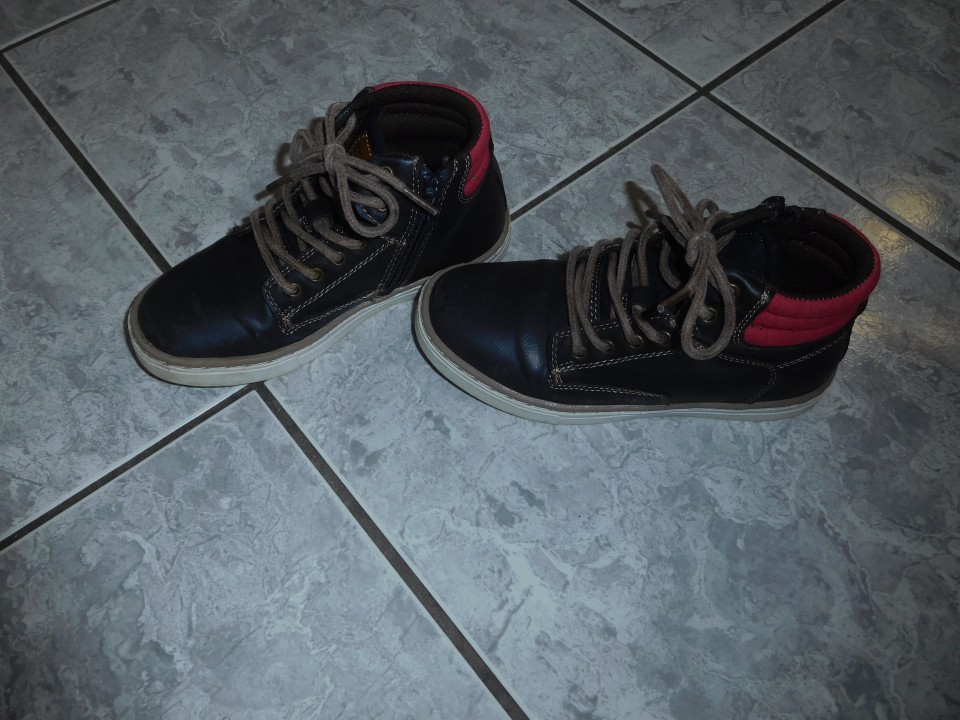 Čevlji Josh 30 - 10 eur