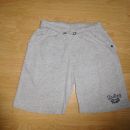kratke hlače 152 - 1 eur oz. podarim ob nakupu