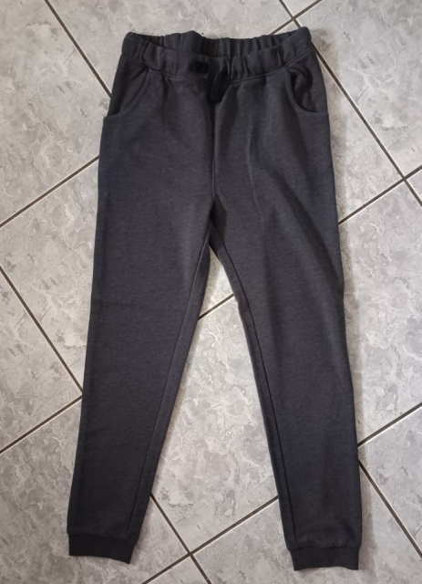Nova trenirka 146-152 - 6 eur