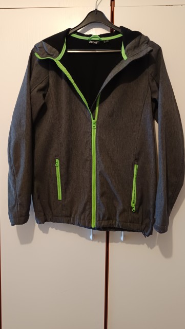Softshell jakna 158-164 - 12 eur