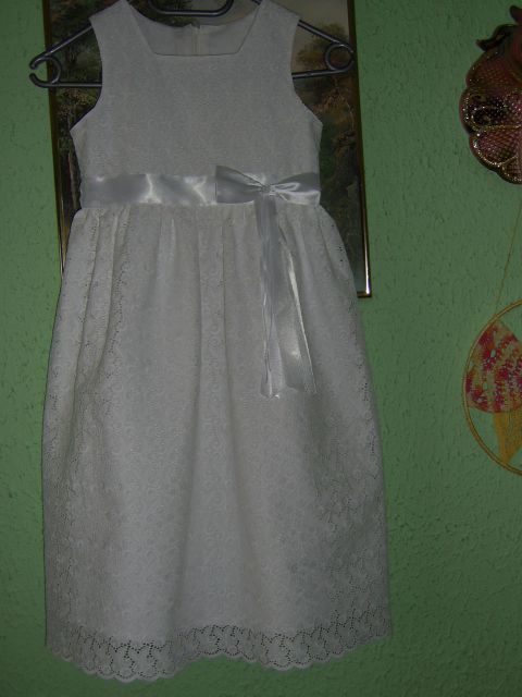 Oblekica za krst- poroko - obhajilo - dodatki - foto