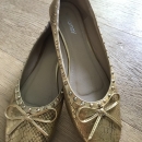 zlate balerinke, 40