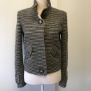 Mango jaknica, S