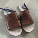 usnjeni sandali 40