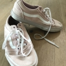 Vans, 39