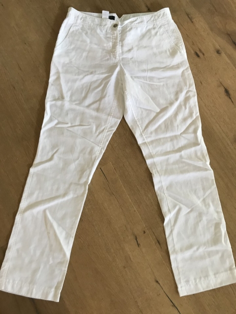 Bele hlače, 40