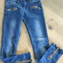jeans hlače, 8 let