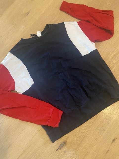 Majica Divided S