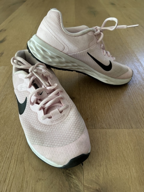 Superge nike