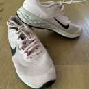 superge nike