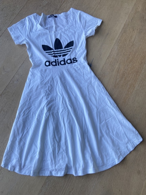 Obleka adidas