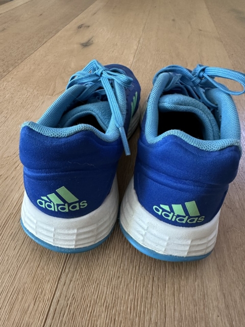 Adidas teniske 36