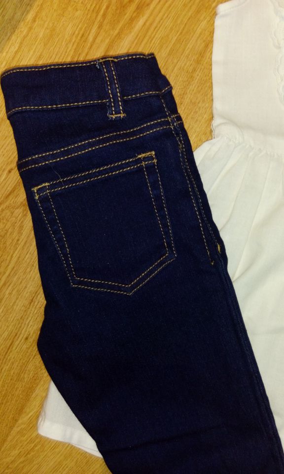 Nove raztegljive jeans hlače pajkice in tunika oblekica 5-6 oz.116- 14€