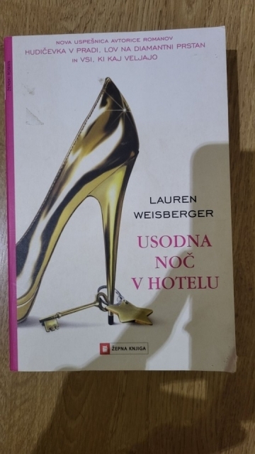 Usodna noc v hotelu - foto