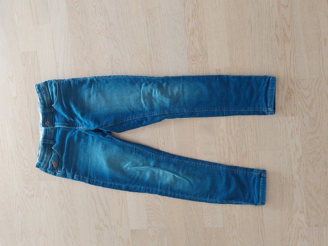 Name it 146, stretch jeans, 6€
