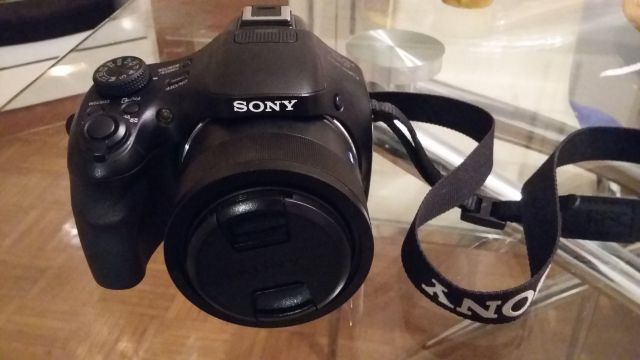 Fotoaparat Sony DSC HX400V - foto
