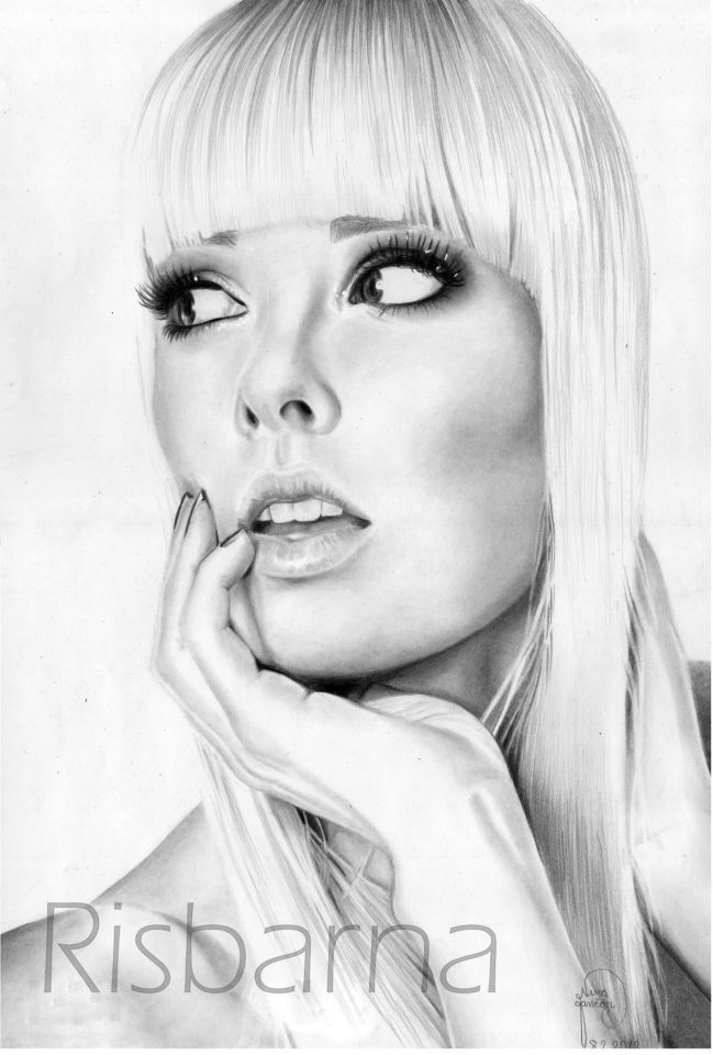 Portret s svinčnikom fb: Risbarna